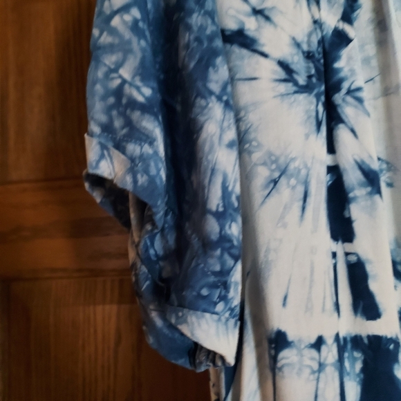 Blue and White Tie-Dye Dress - Picture 4 of 8